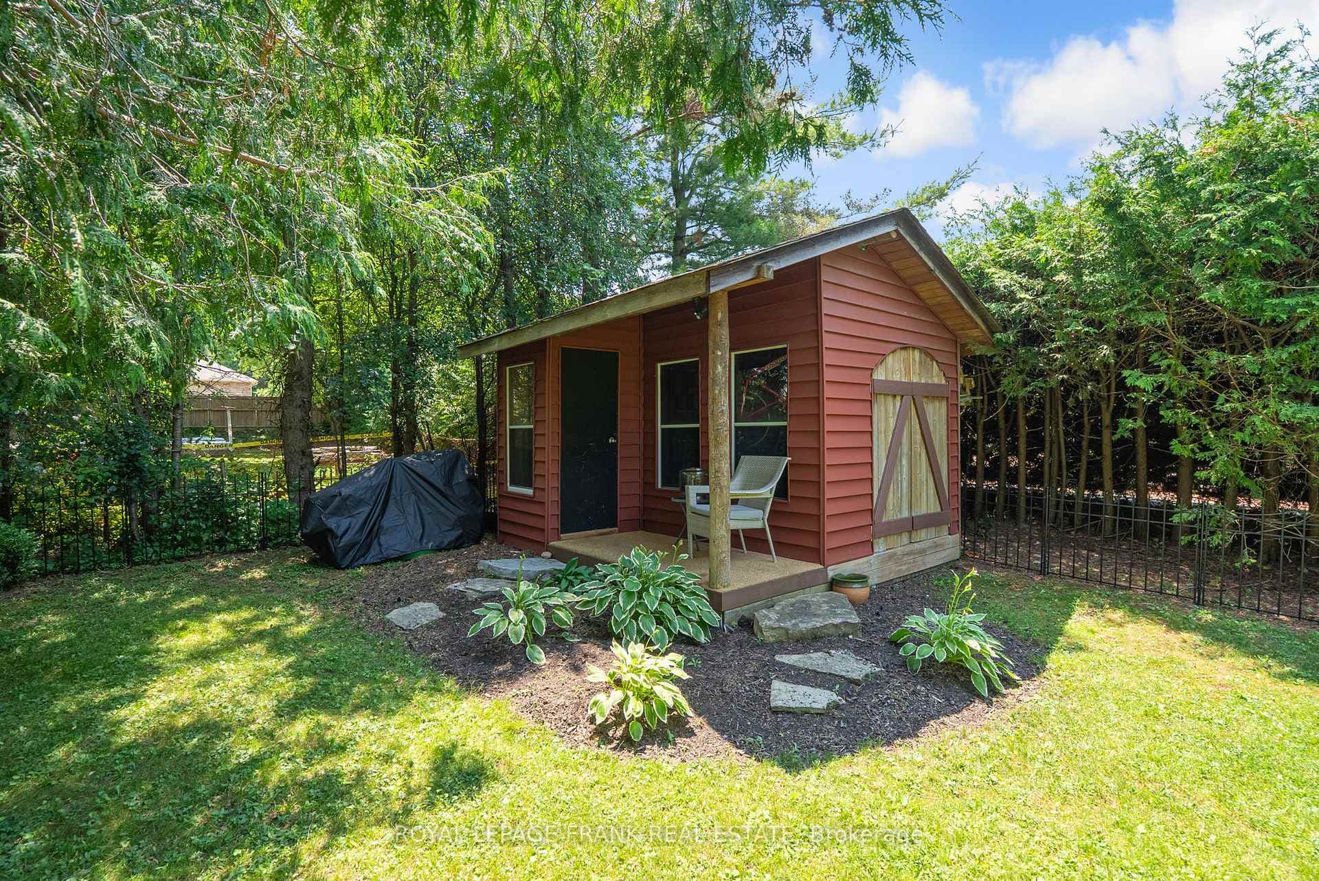 623 Spillsbury Drive photo 46