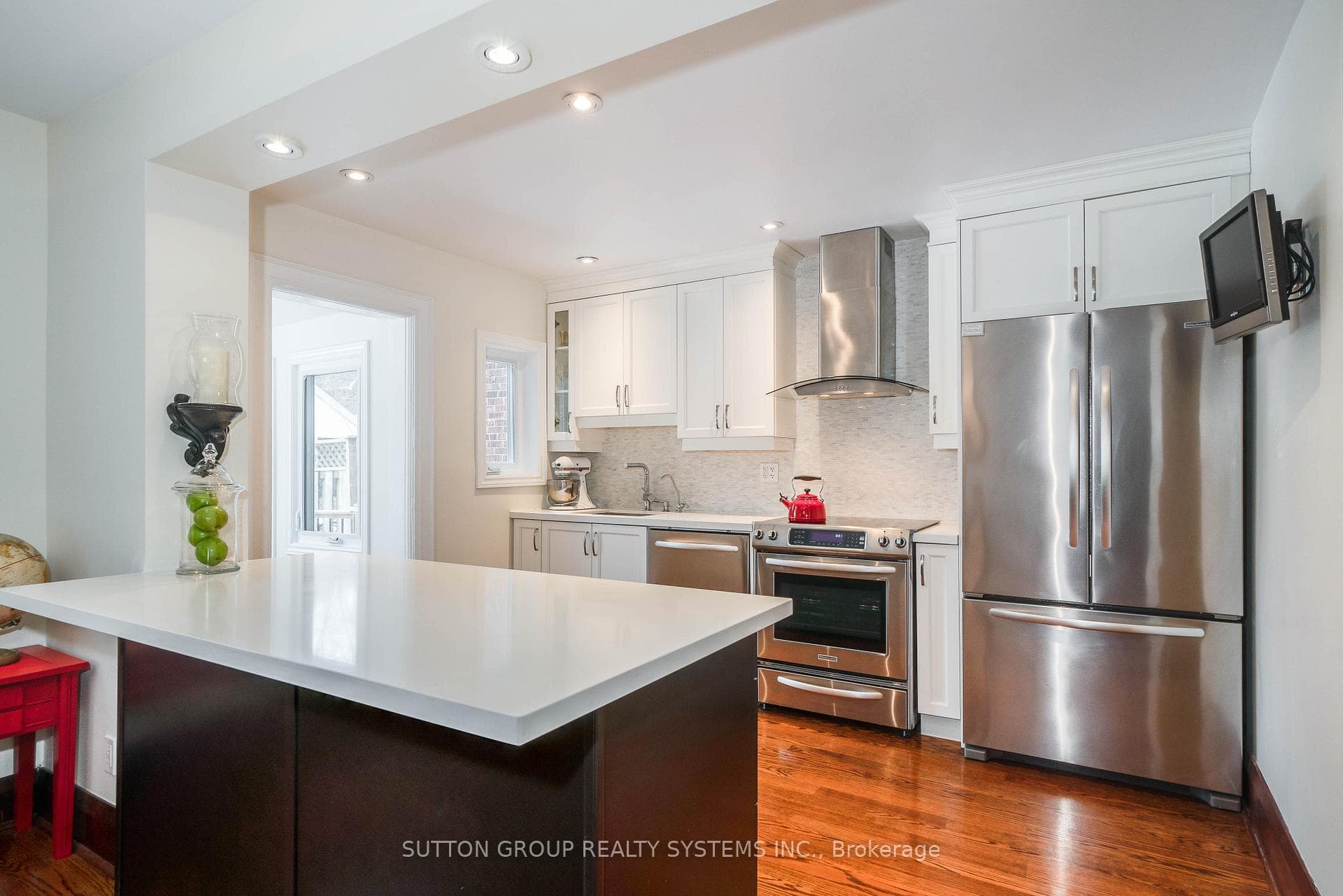 42 Runnymede Road photo 17