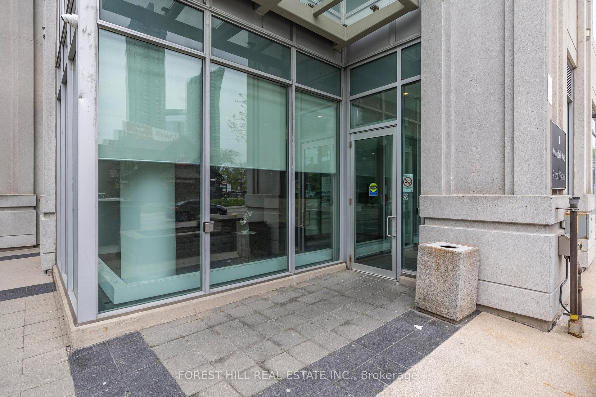 1 Avondale Avenue Unit Lph 11 photo 2
