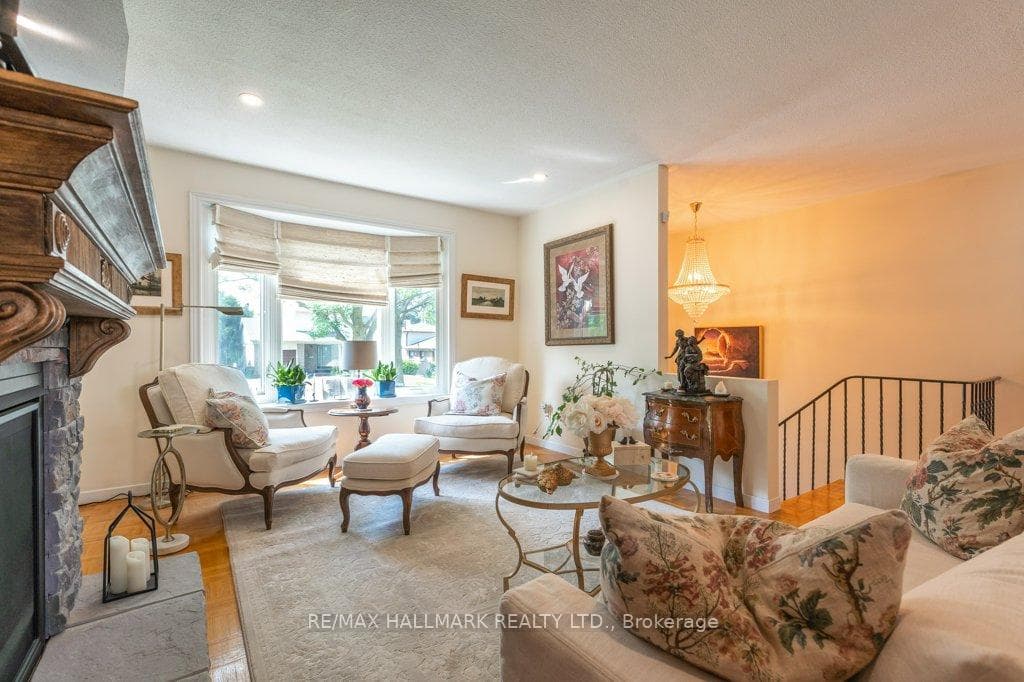 142 Aspenwood Drive photo 2