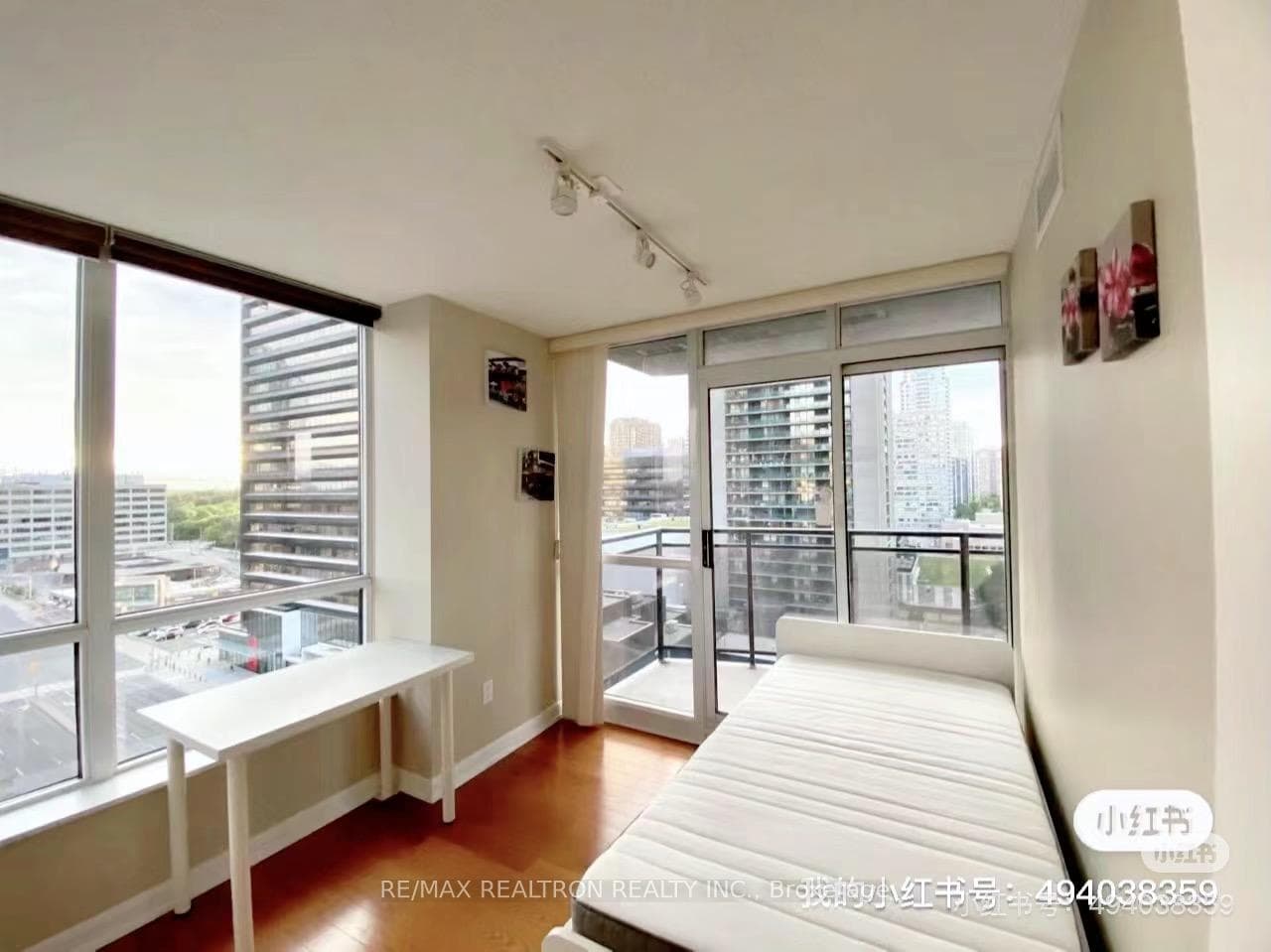 33 Sheppard Avenue Unit 1408 photo 8