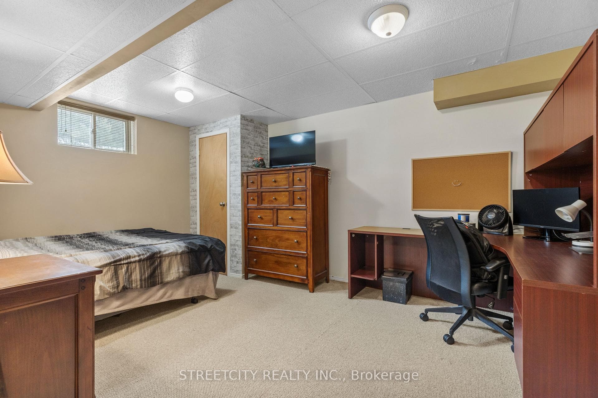 22887 Melbourne Road photo 27