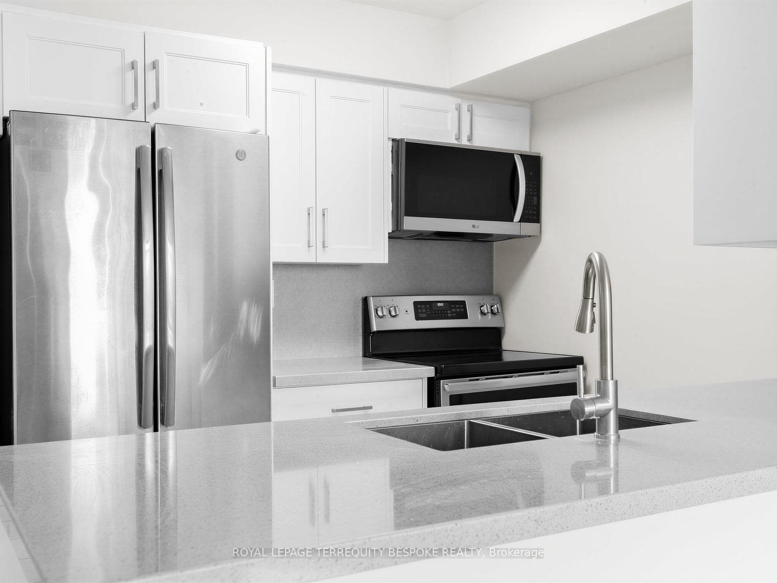 153 Beecroft Road Unit 2815 photo 11