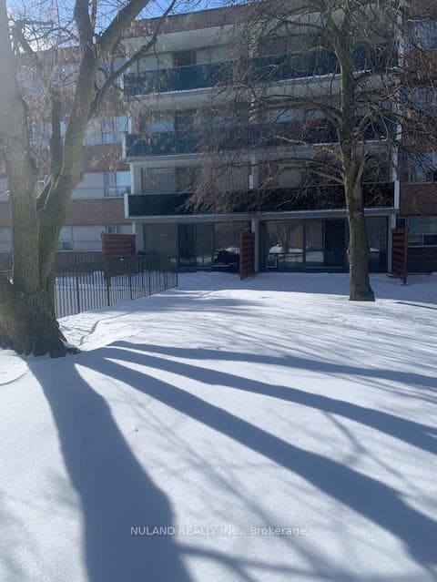 40 Sunrise Avenue Unit 104 photo 2