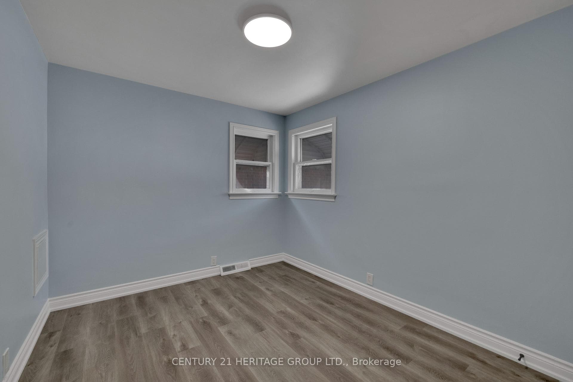 3768 Myrtle Avenue photo 16