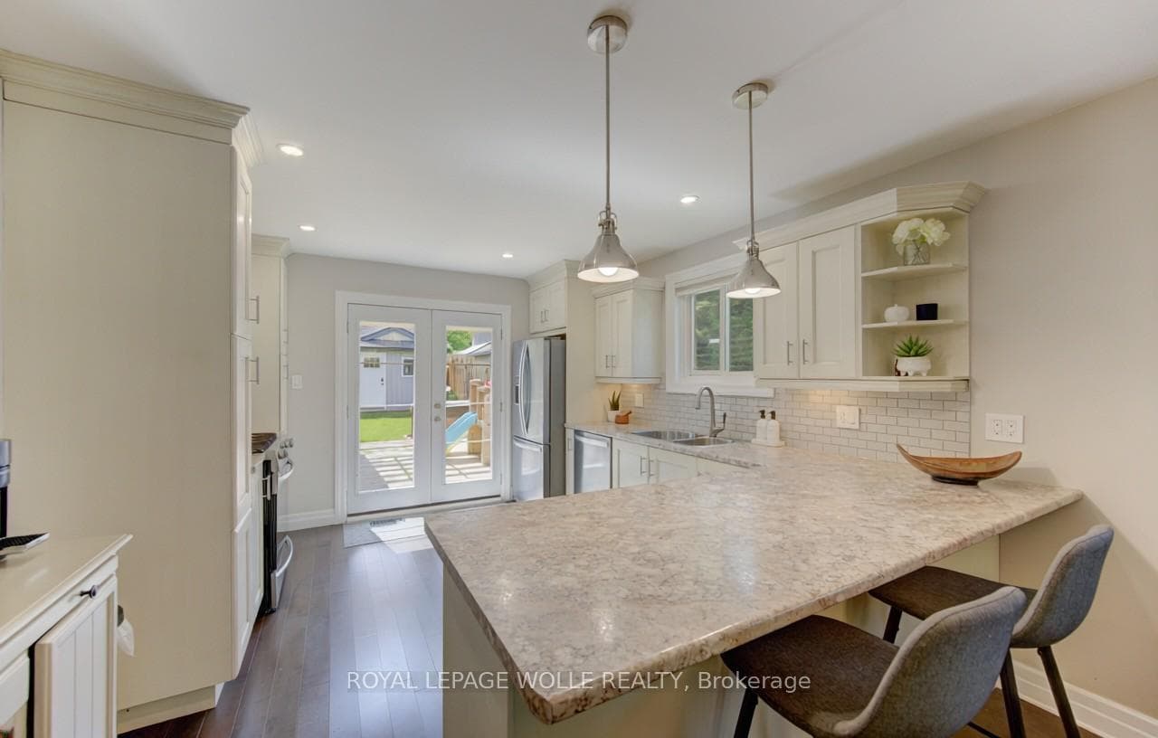 143 Dawn Crescent photo 15
