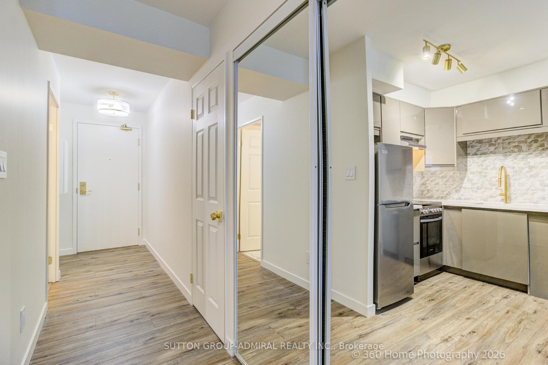 43 Eglinton Avenue Unit 501 photo 16