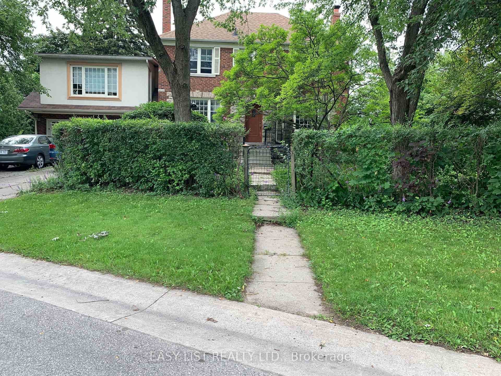 205 Ridley Boulevard photo 1