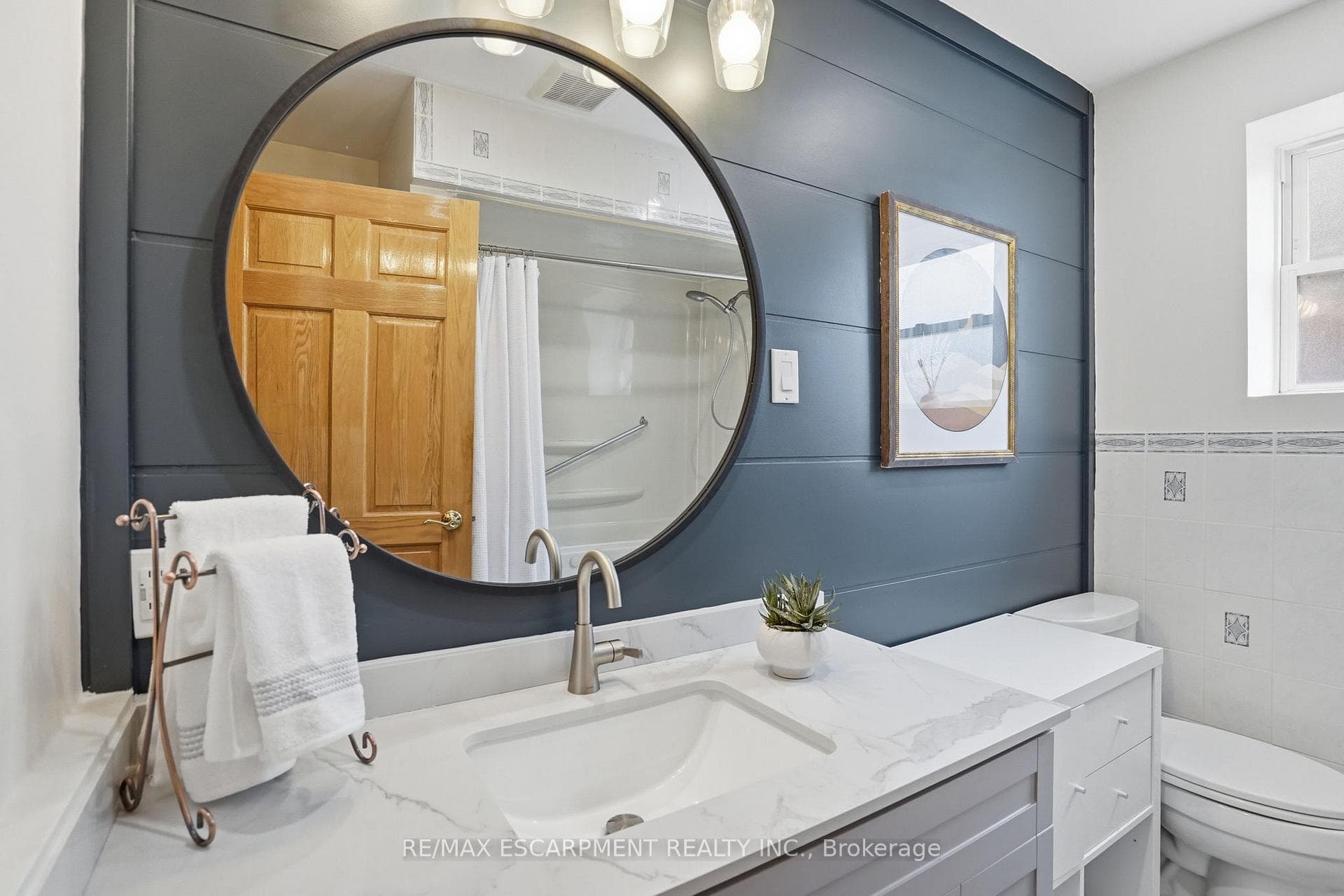17 Tuxedo Avenue photo 22