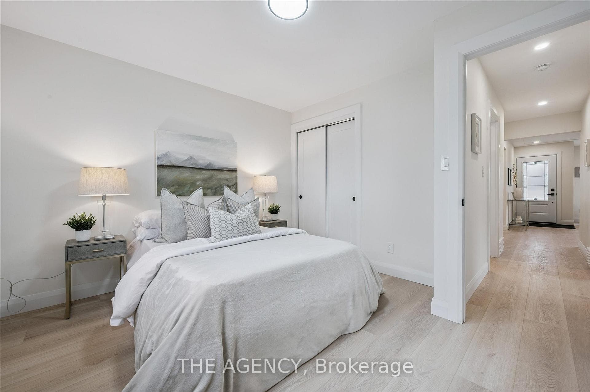 881 Dunbar Road photo 18