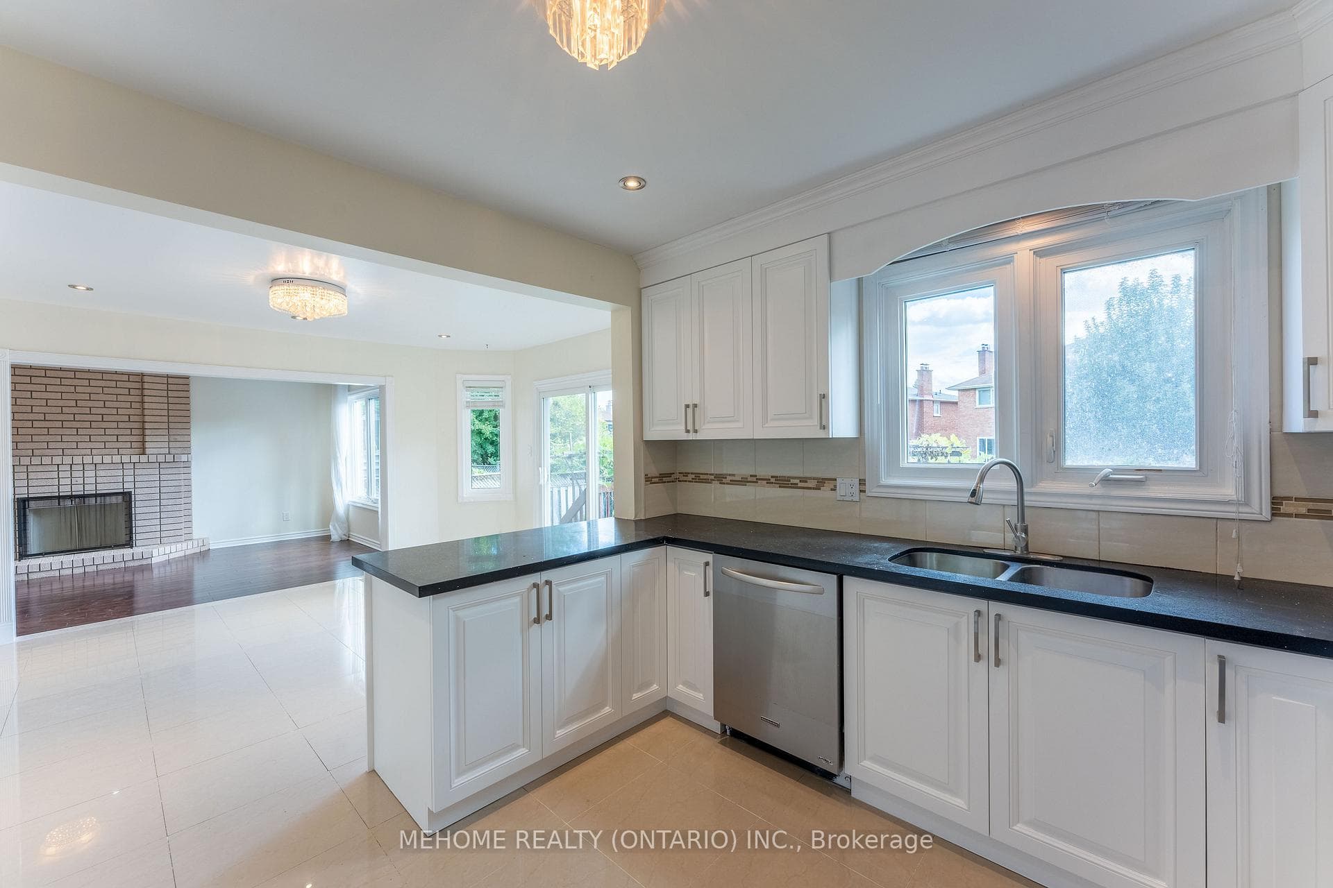 45 Meadowcliffe Avenue photo 15