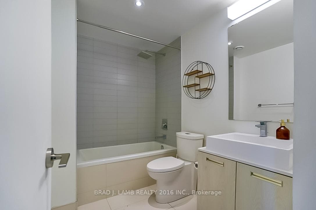2A Church Street Unit 1608 photo 15