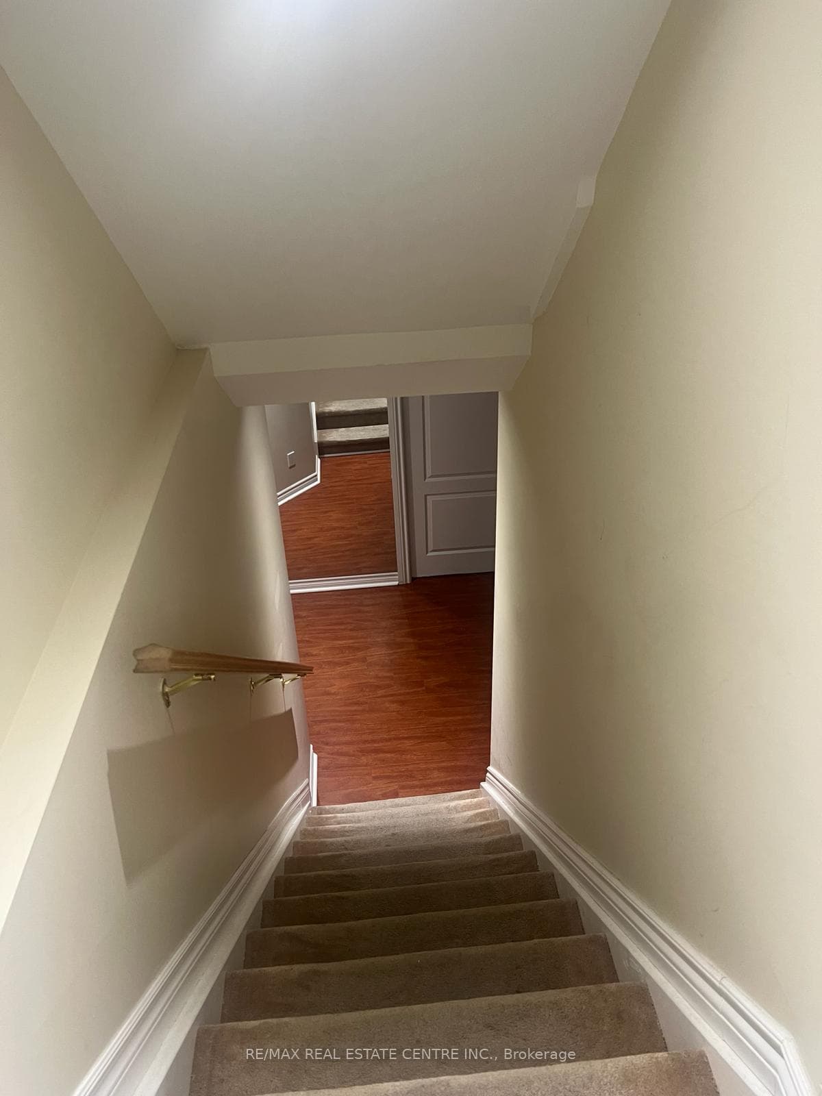 403 Greenlees Circle Unit Bsmt photo 12