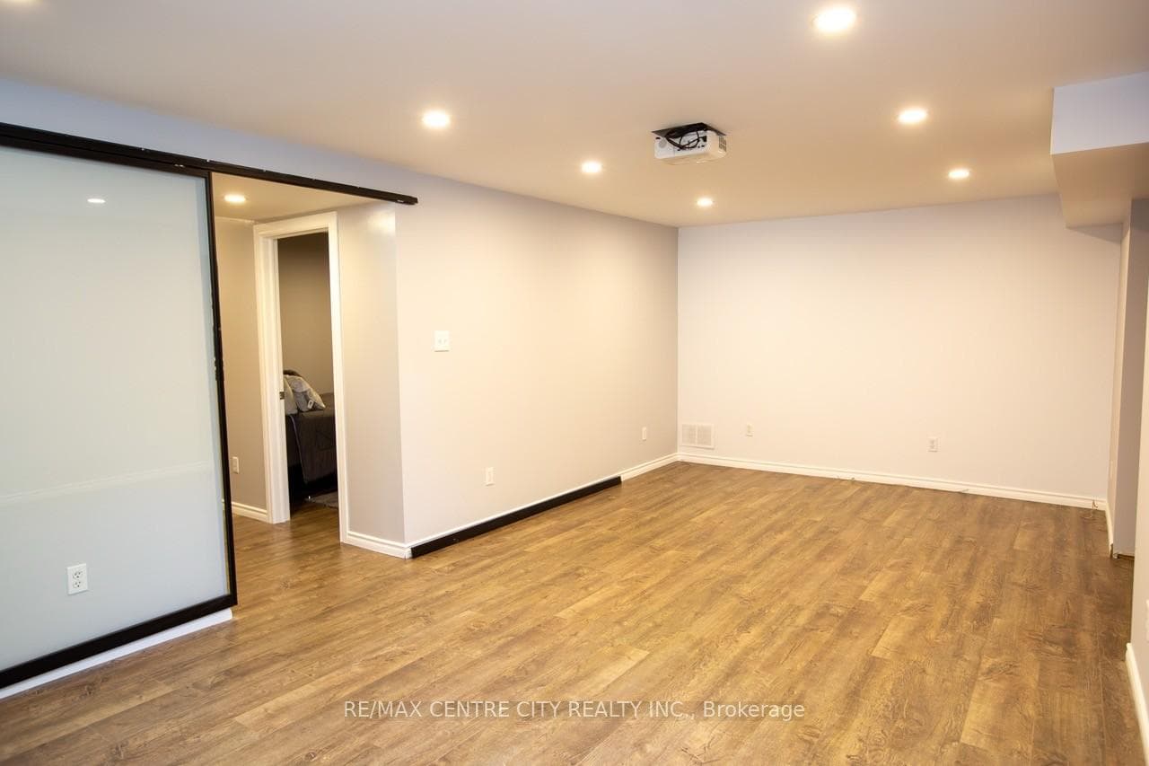 6 Prince Albert Street photo 28