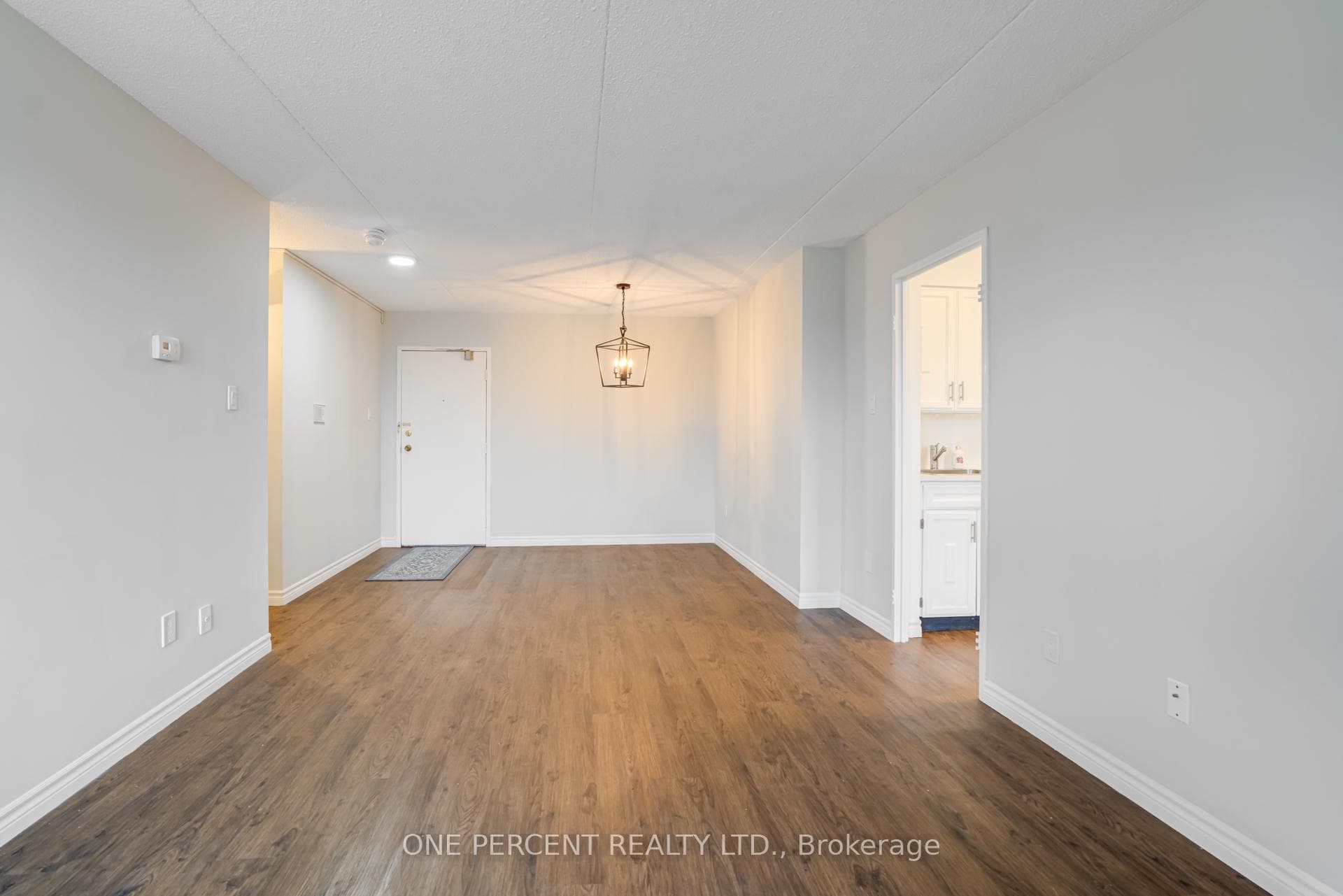 15390 Yonge Street Unit 406 photo 14