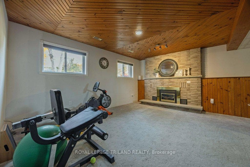 116 Angelo Drive photo 32