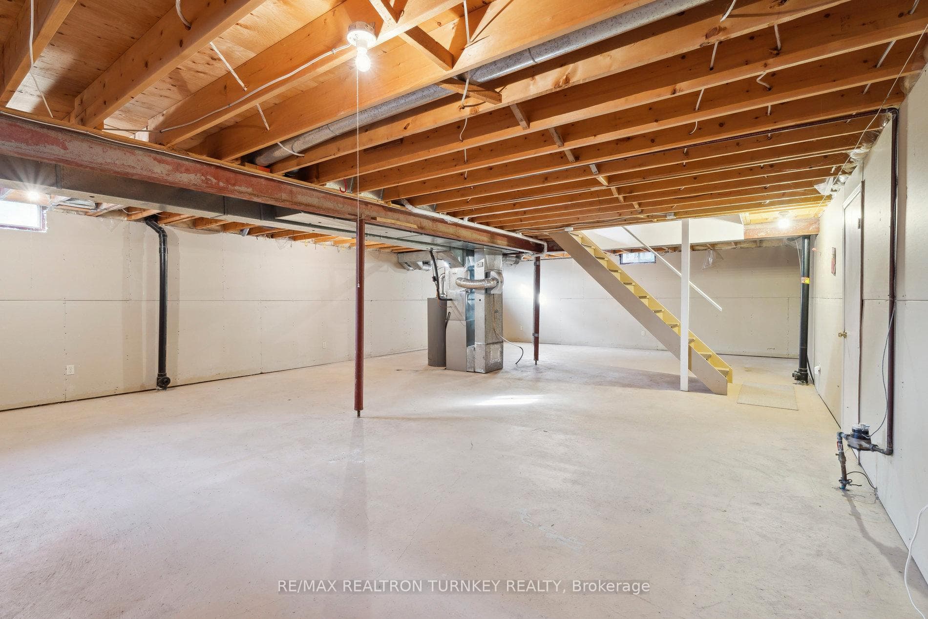 Huge Unspoiled Space for your Finishing Touches!