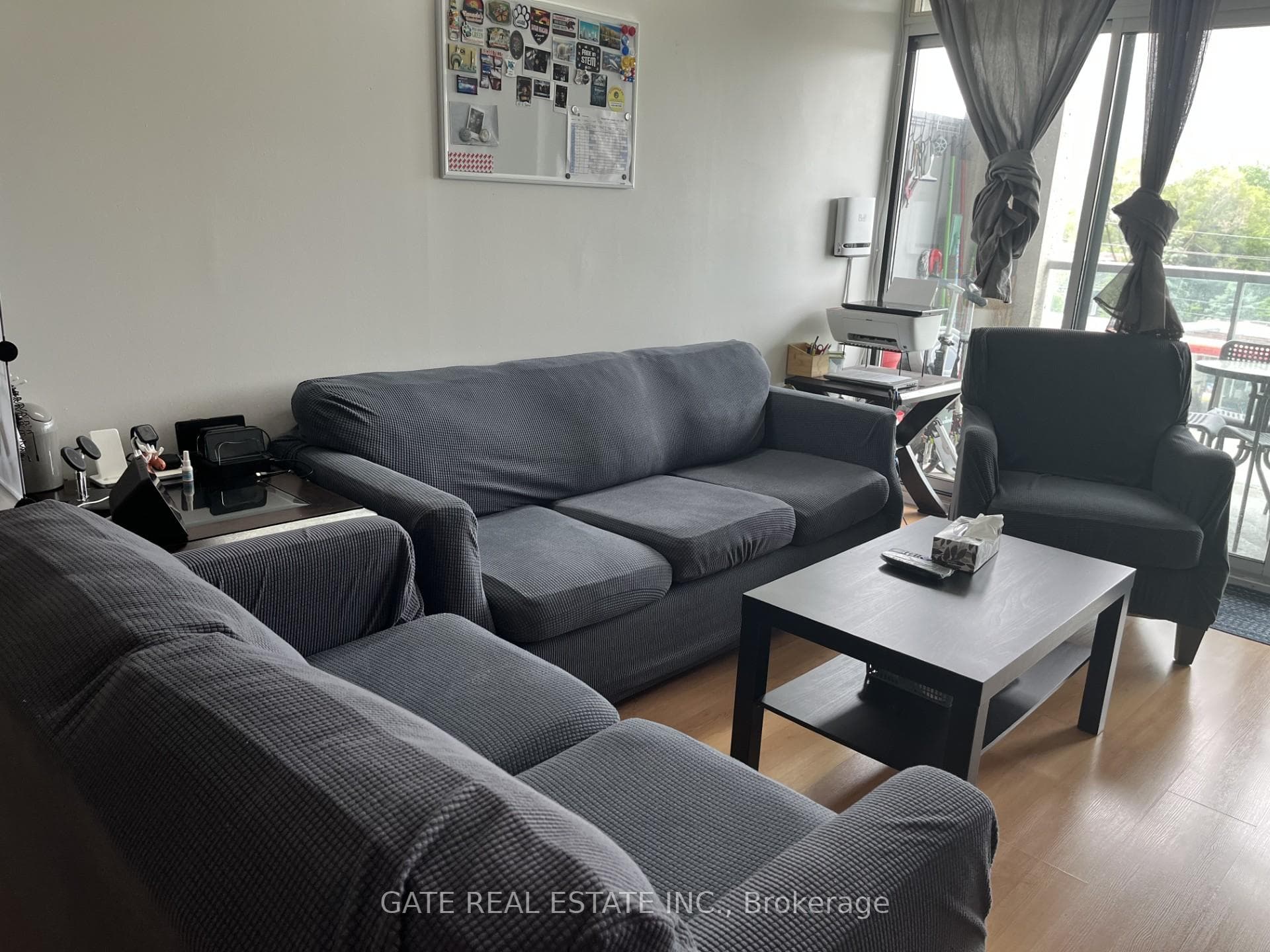 18 Harrison Garden Boulevard Unit 401 photo 5