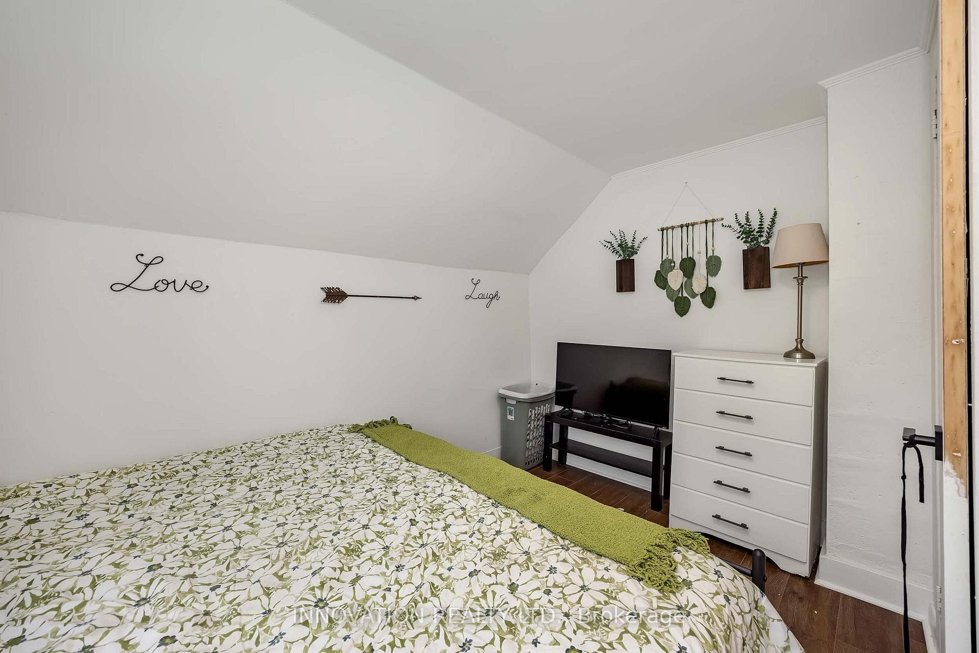 58 Russell Street photo 25