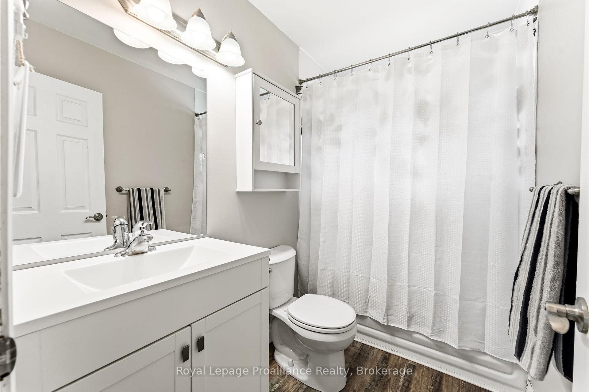 110 Ontario Street photo 22