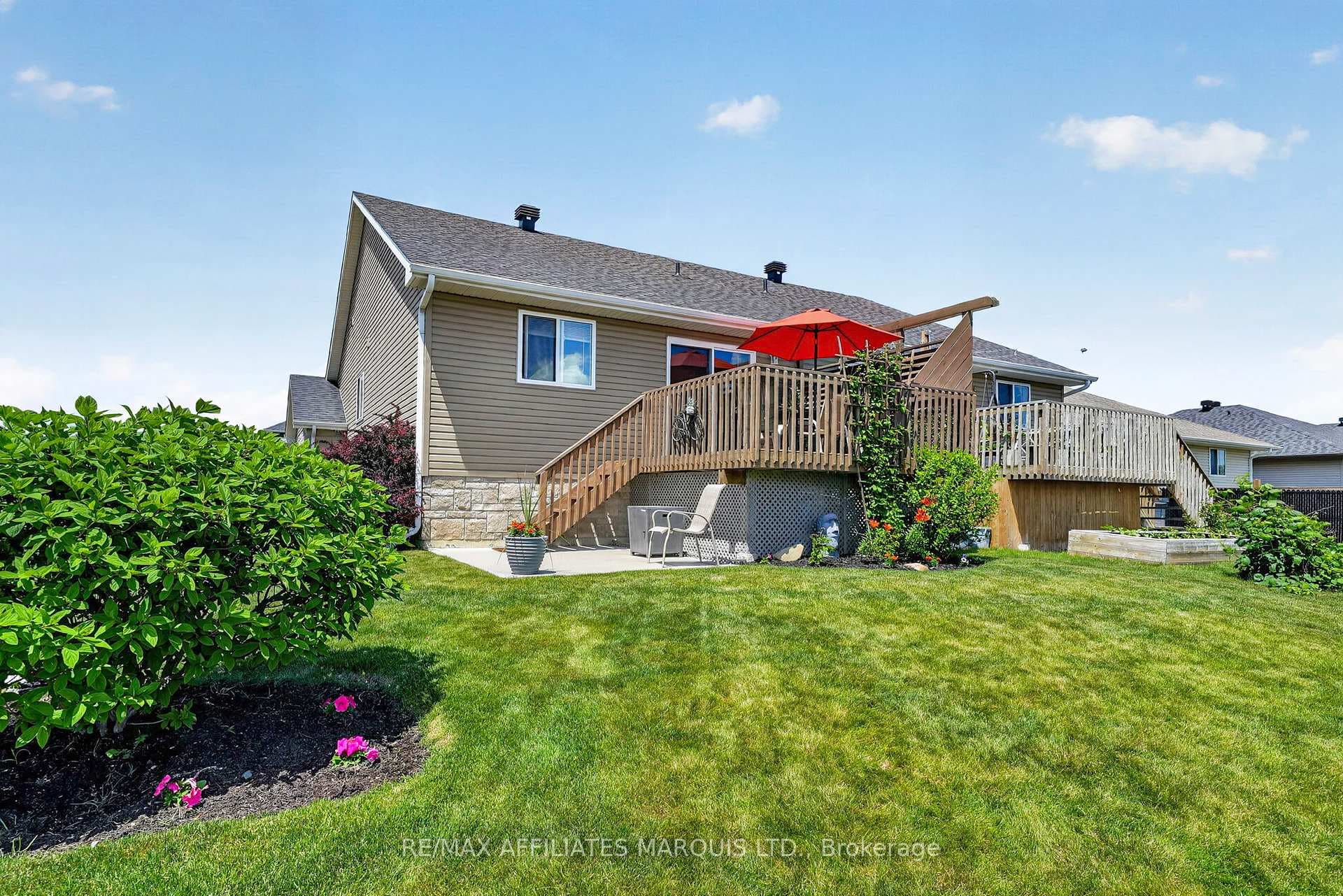 50 Cameron Crescent photo 36