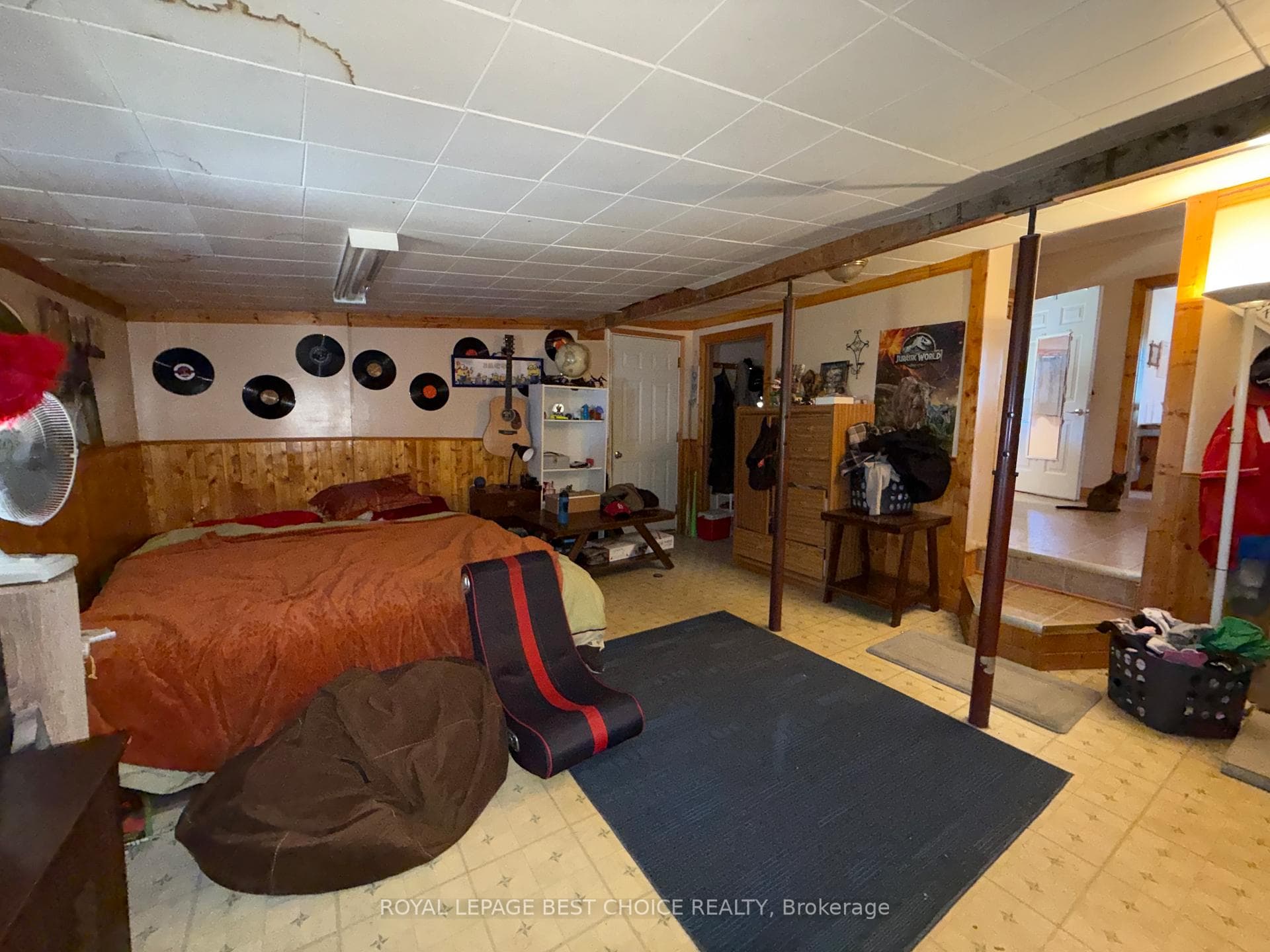 21 7th Avenue photo 18