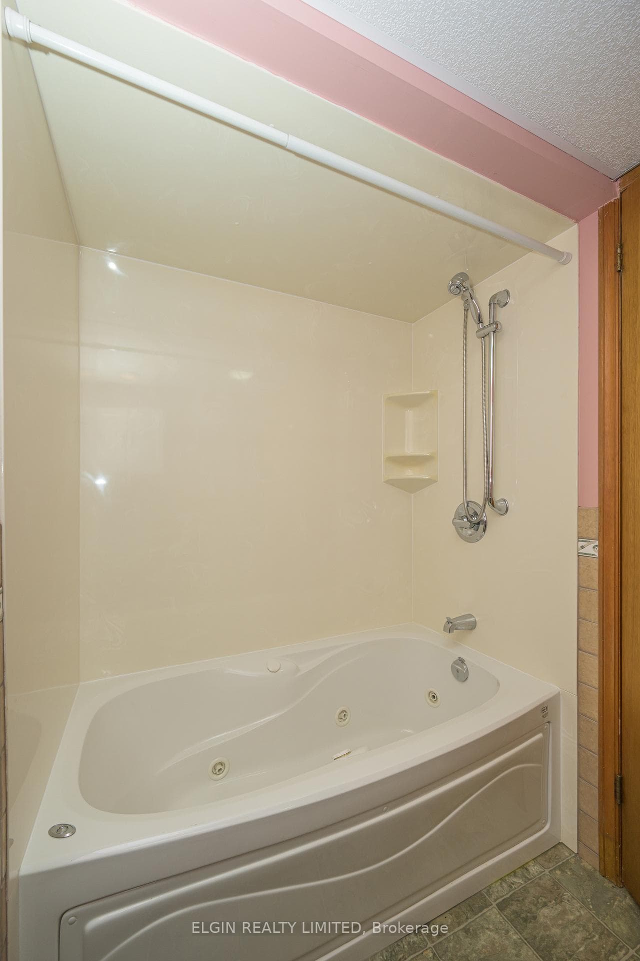 12 Wolfe Street photo 23