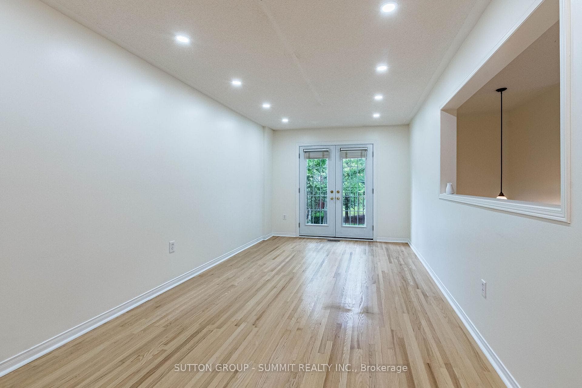 1591 South Parade Court Unit 63 photo 8