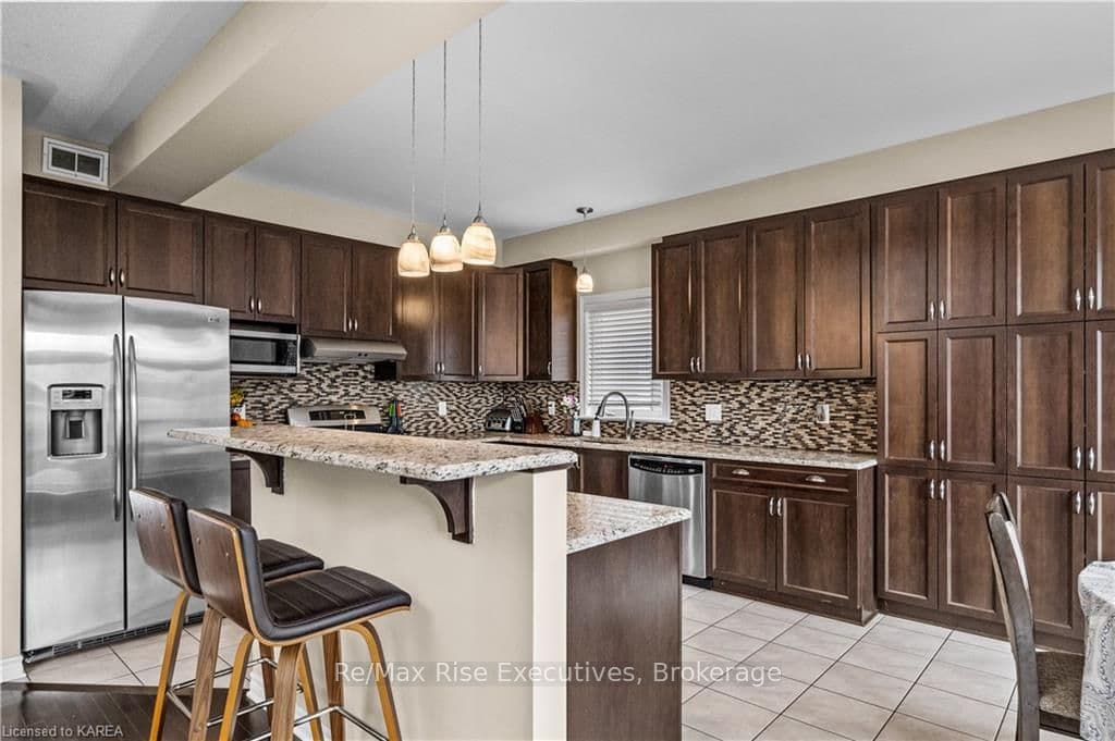1184 ESCALA Crescent photo 16