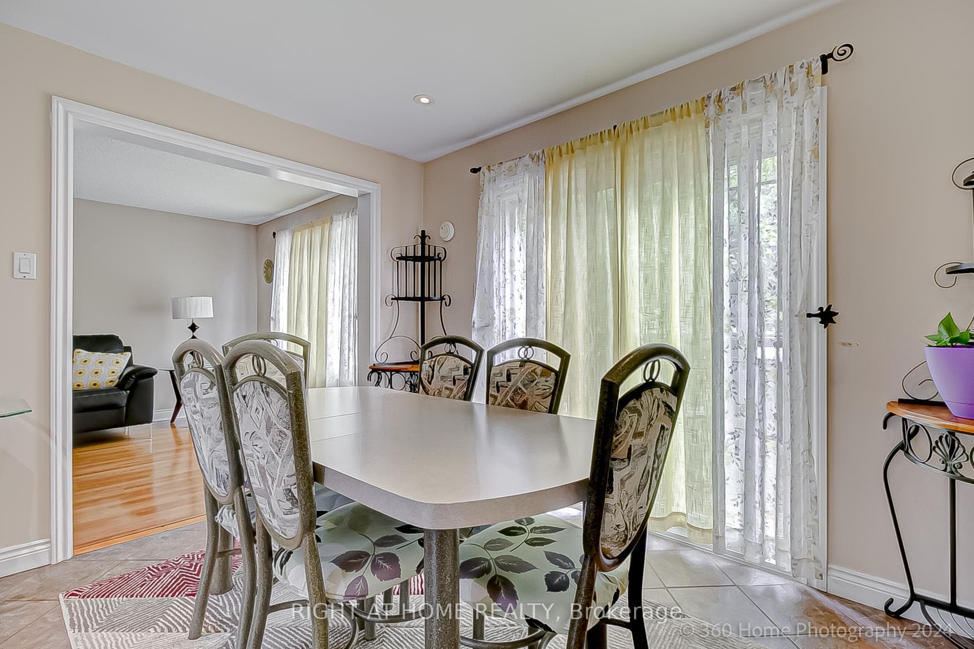 685 Foxwood Trail photo 11