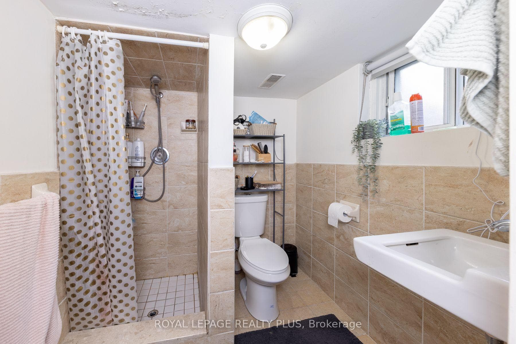 33 Dayton Avenue photo 26