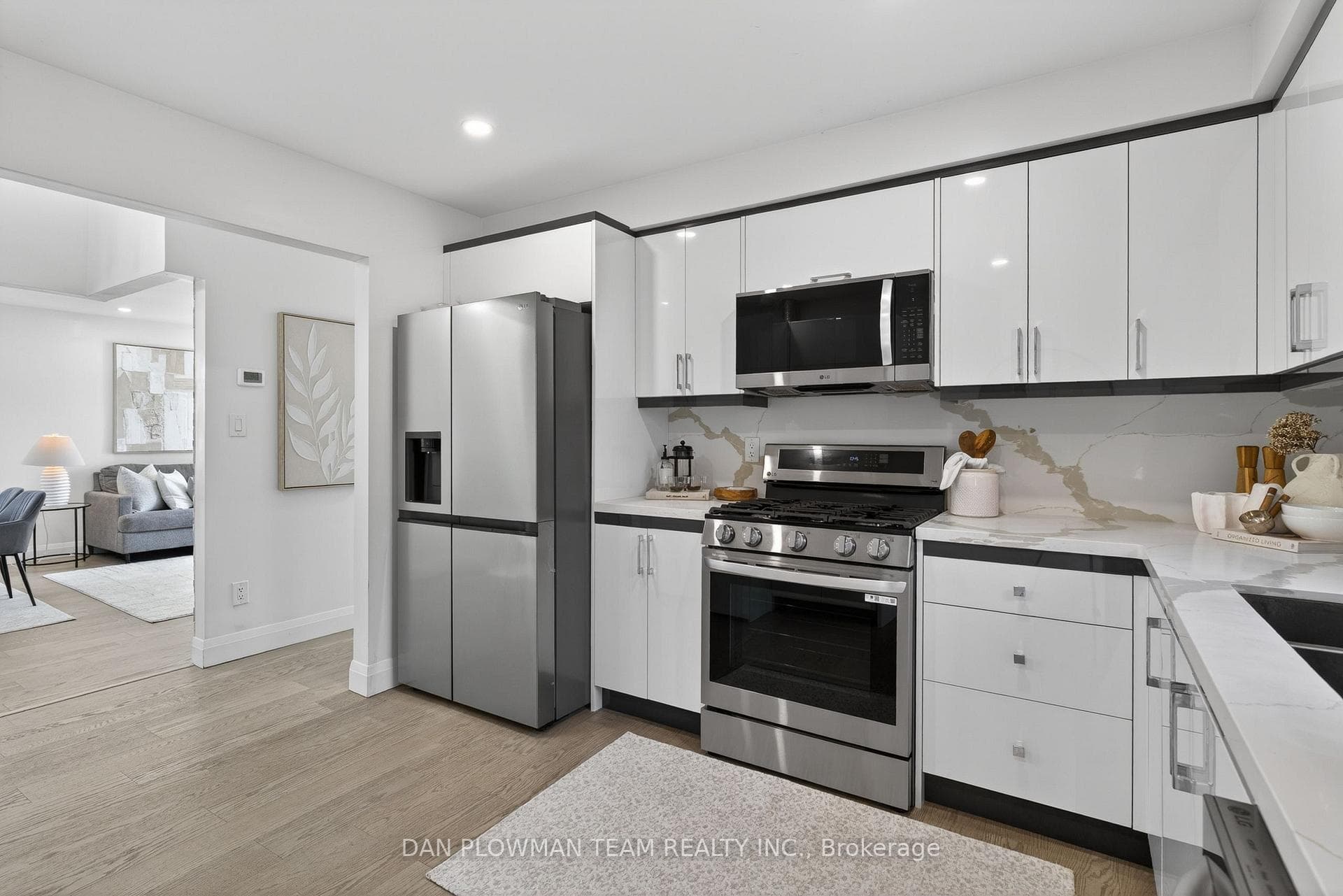 386 Grange Court photo 15