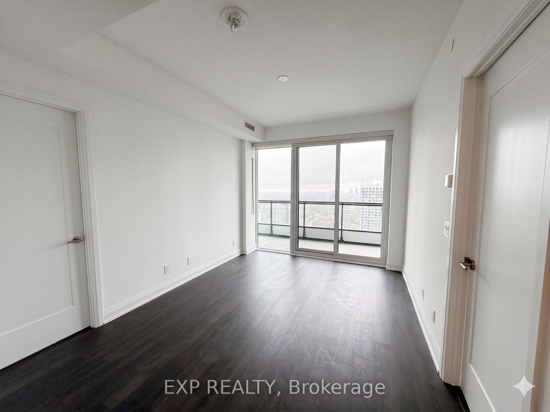 65 Broadway Avenue Unit 3305 photo 6