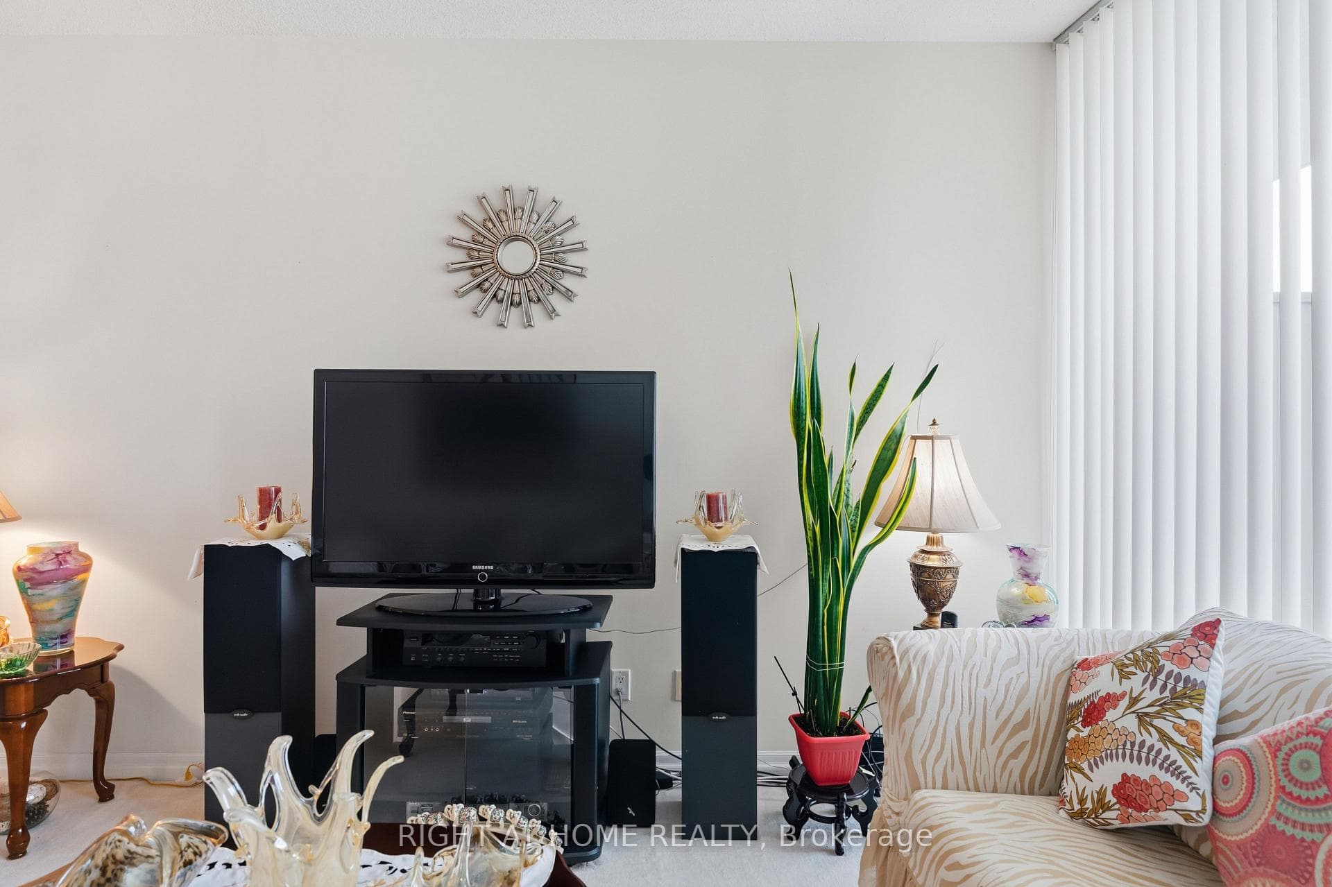 1359 Rathburn Road Unit 1007 photo 9