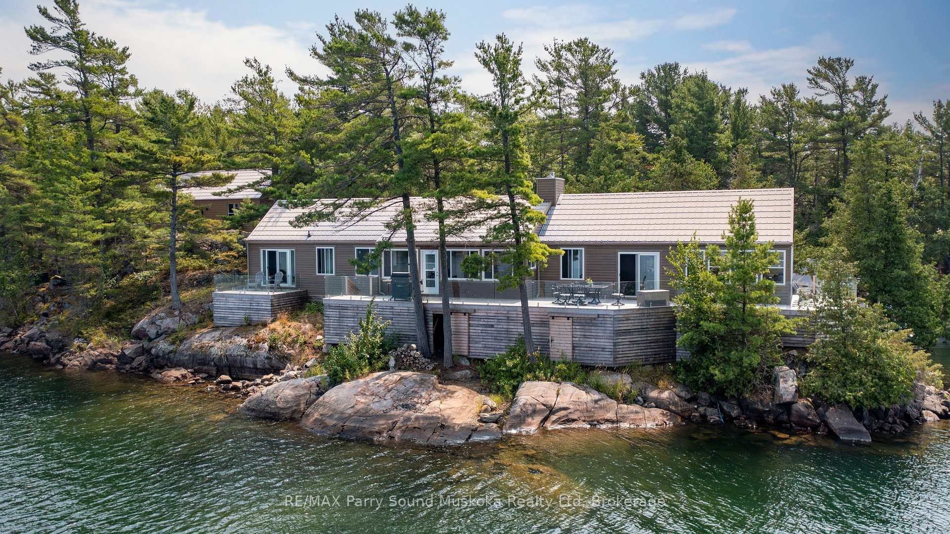 2 A258 Island photo 43