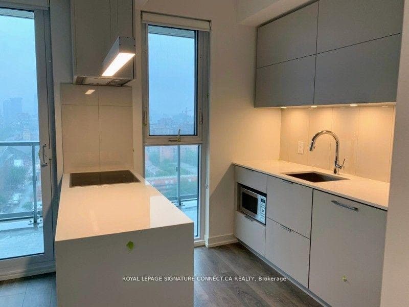 15 Lower Jarvis Street Unit 3211 photo 2