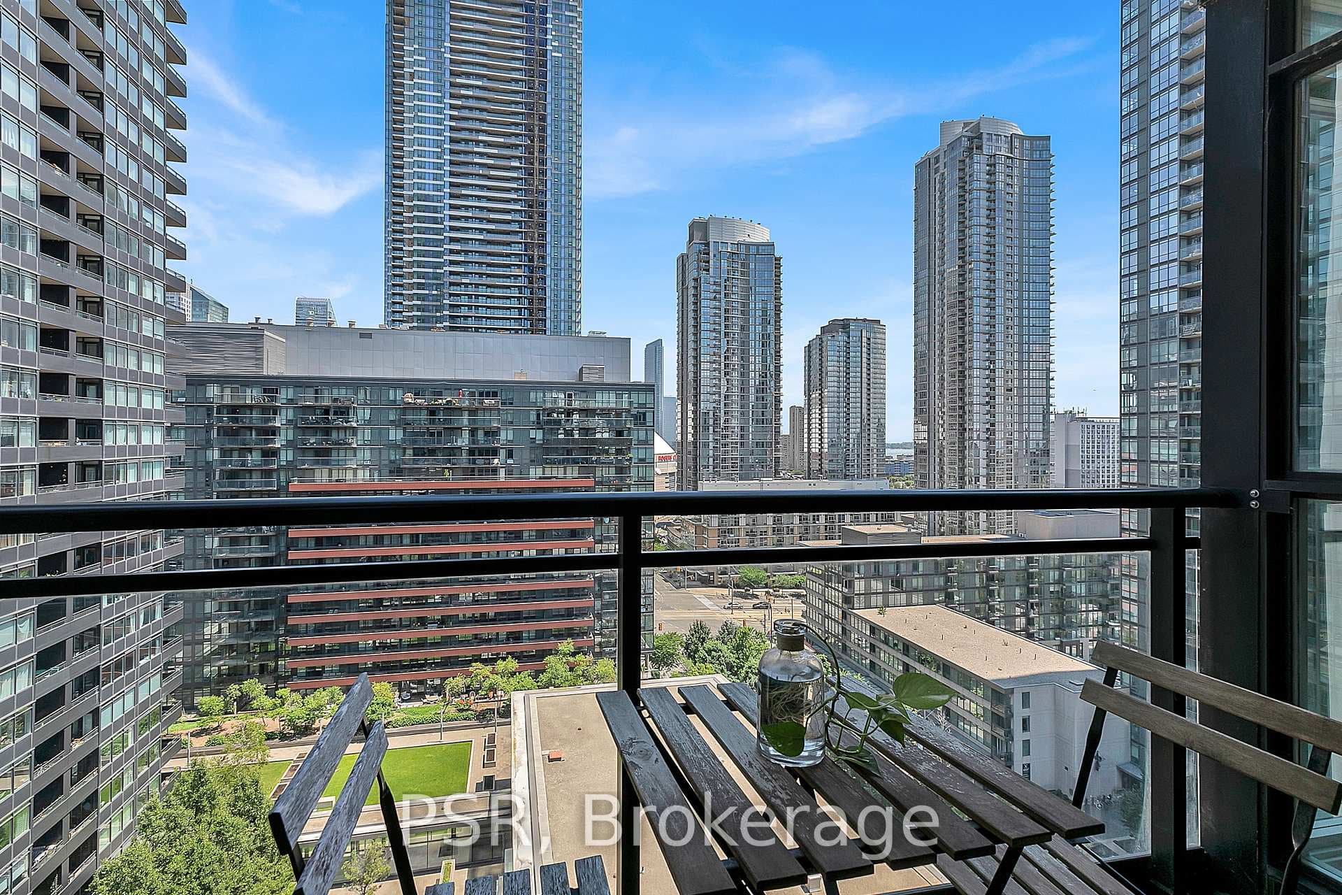8 Telegram Mews Unit 1706 photo 19