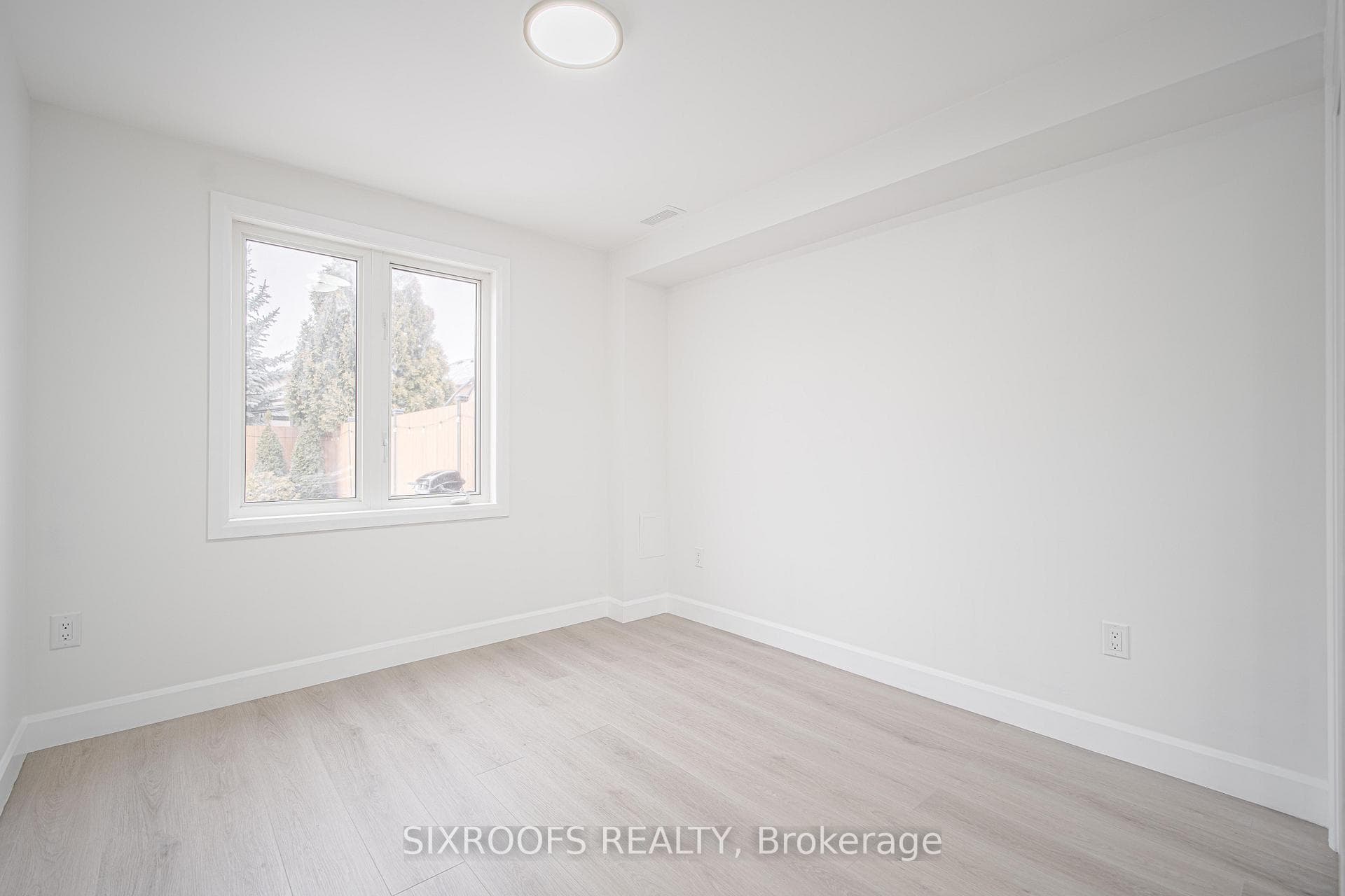 23 San Vito Drive Unit Lower photo 2