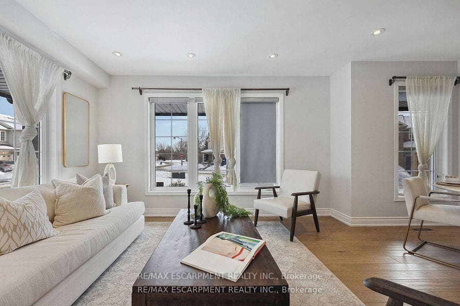 2440 Wooden Hill Circle photo 7