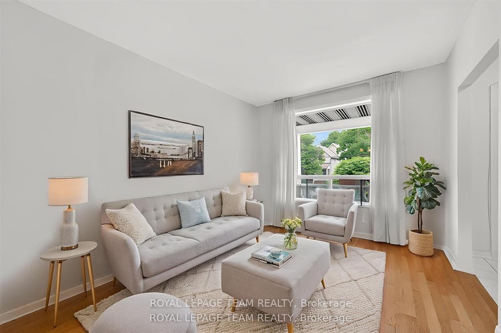 274 Breezehill Avenue photo 8