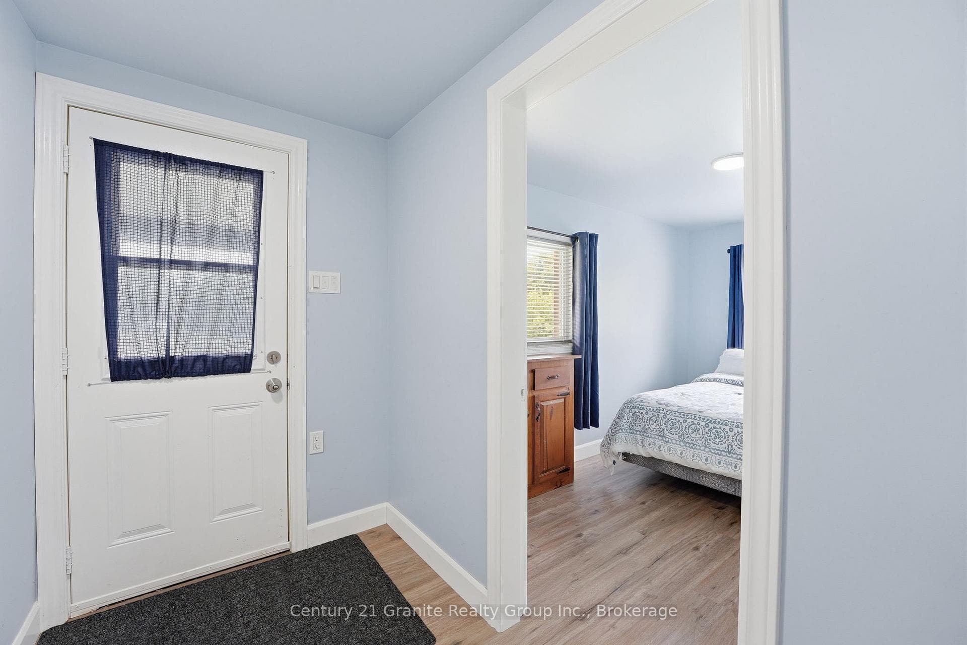 1742 Rose Island Road photo 15