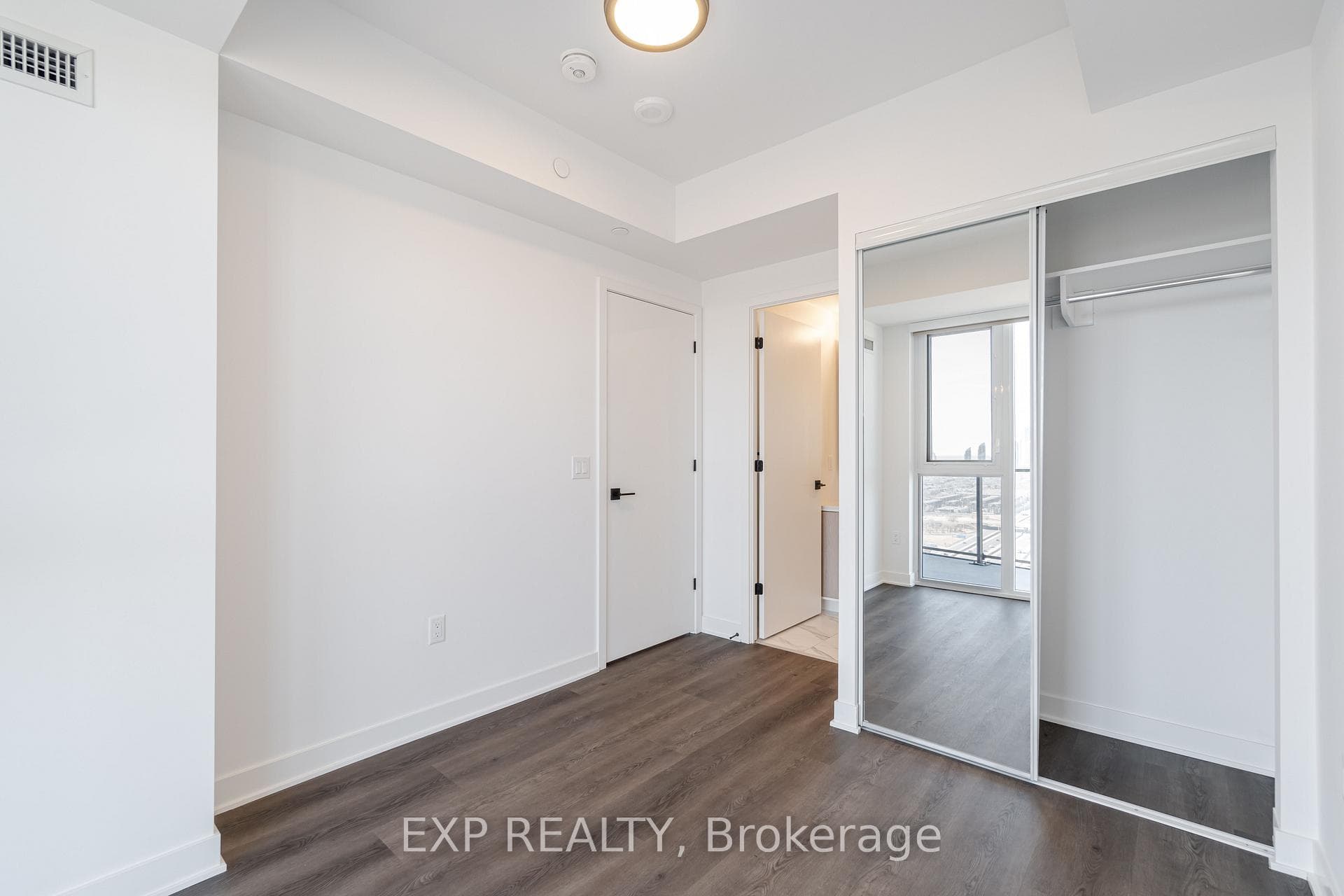 36 Zorra Street Unit 1805 photo 7