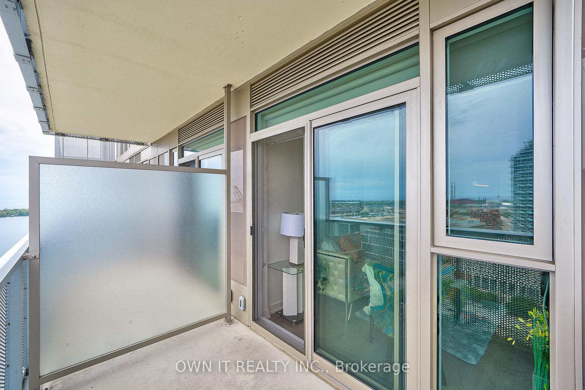 20 Richardson Street Unit 2701 photo 36