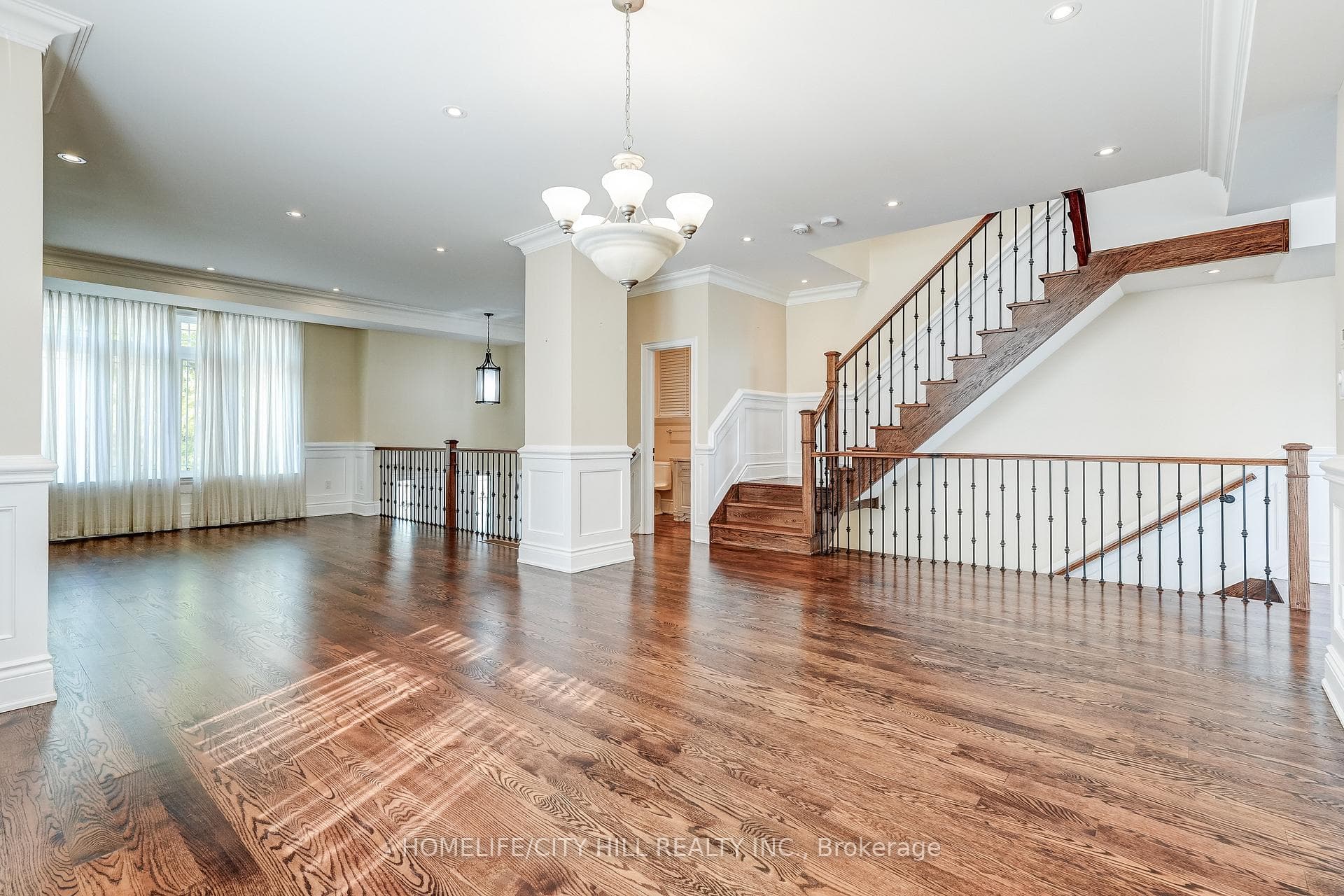 107 Brownville Avenue photo 7