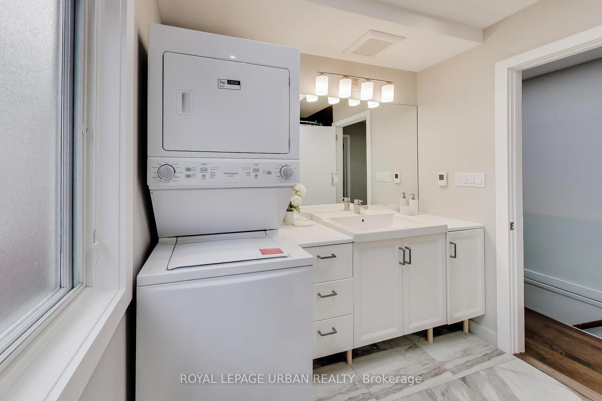 132 Mortimer Avenue photo 24