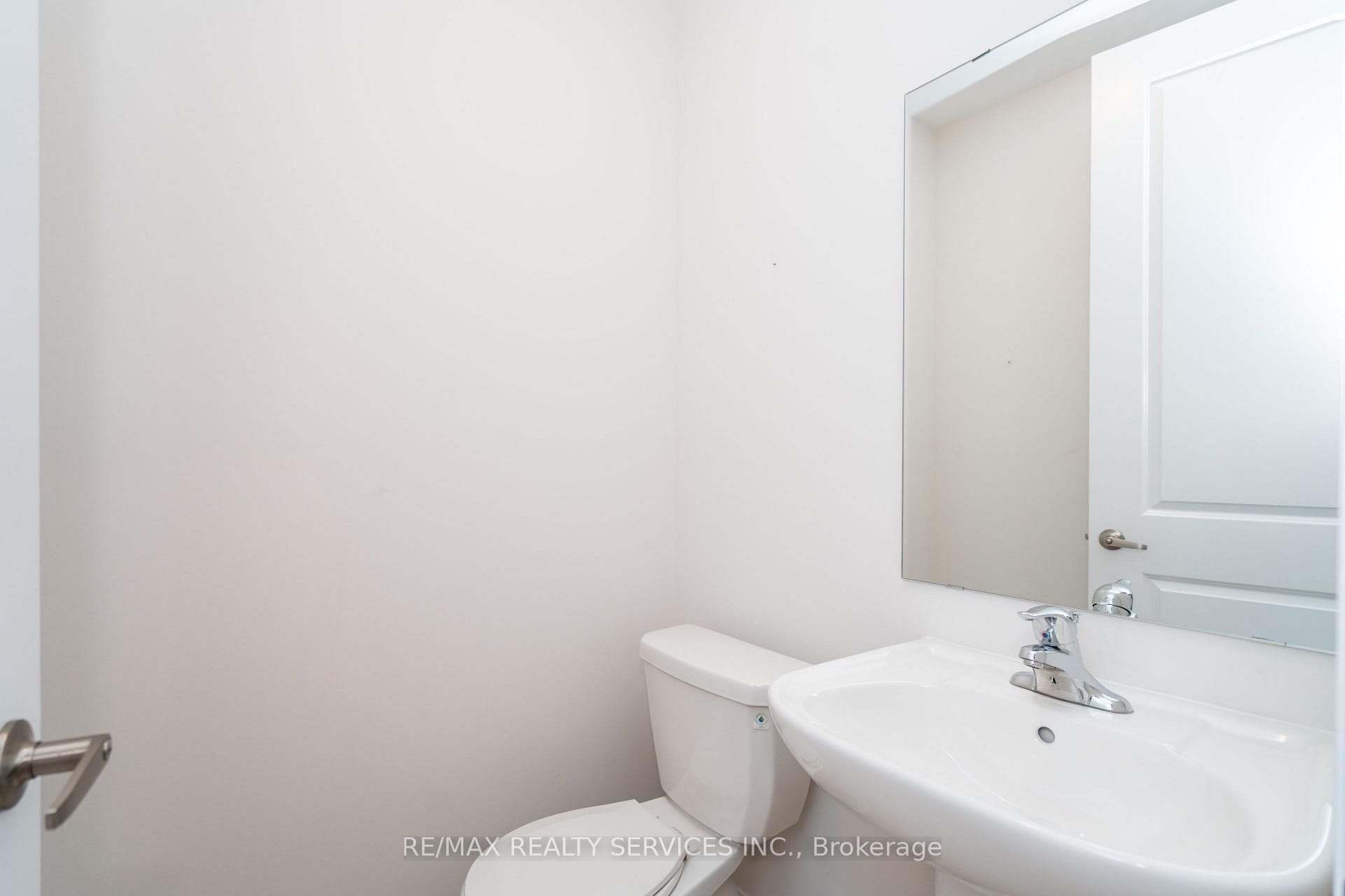 269 dingman Street photo 16