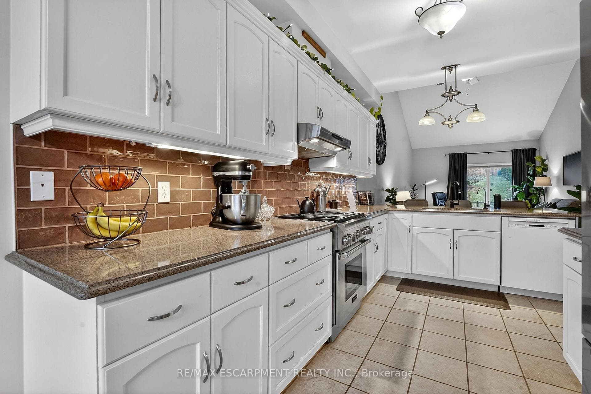 6 Conrad Place photo 9