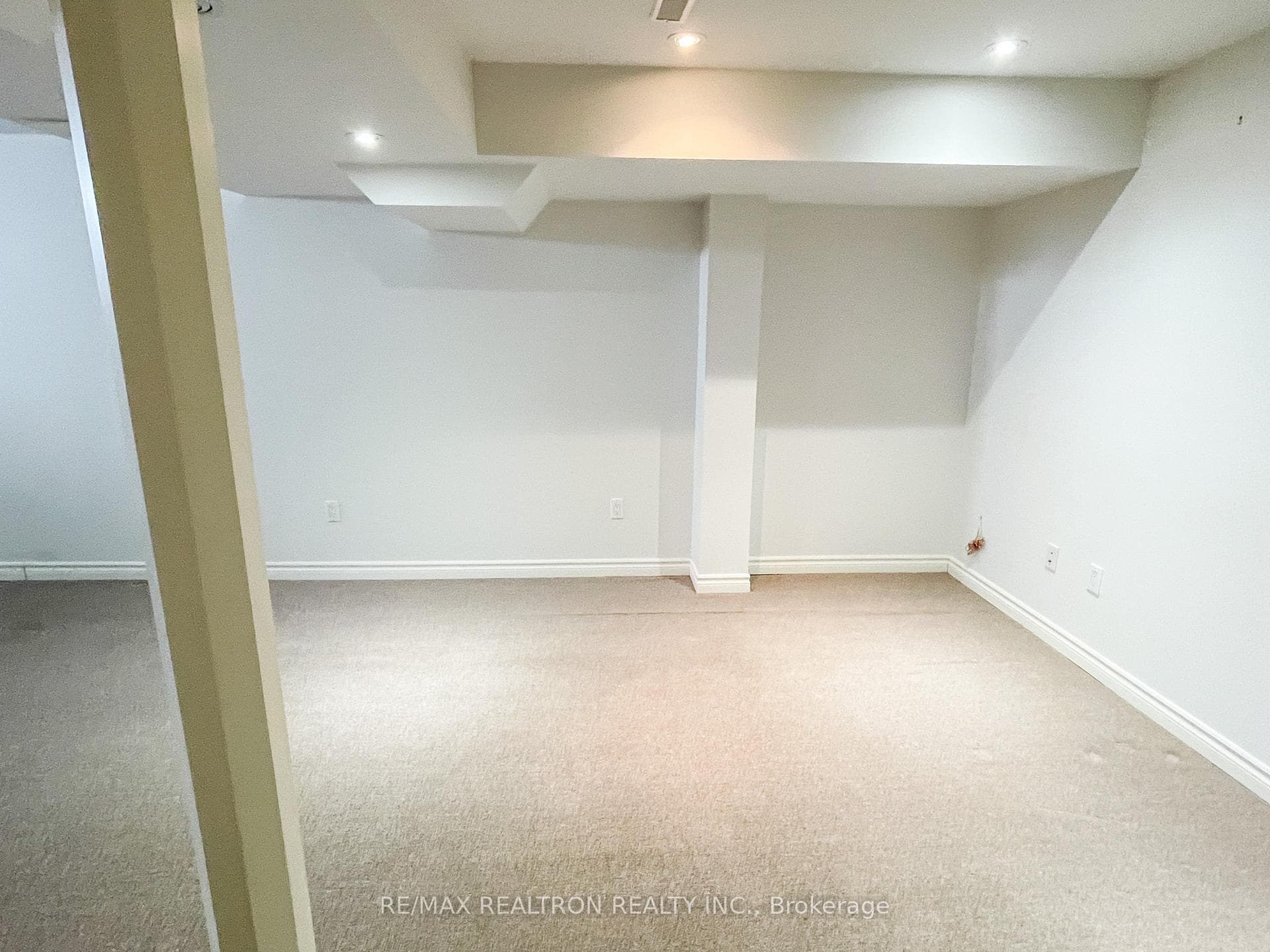 155 South Unionville Avenue photo 34