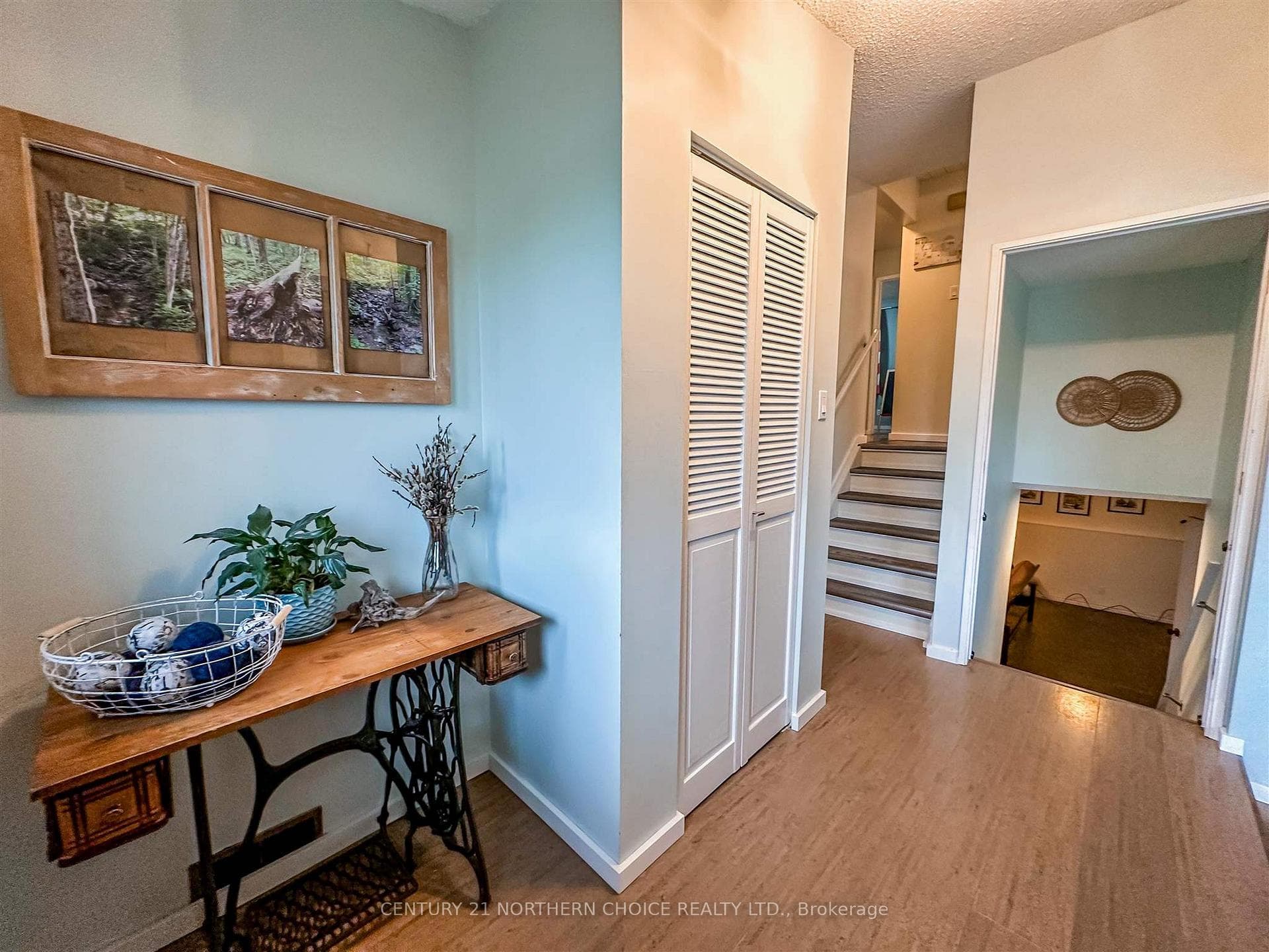 35 CAMBRIAN DRIVE photo 6