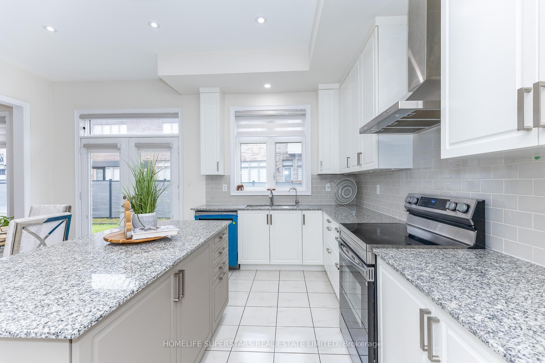 1188 Stag Hollow photo 22